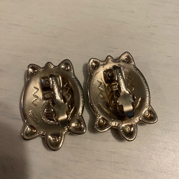Vintage Trifari Turtle Clip On Earrings Silver Tone Faux Turquoise - Picture 7 of 7